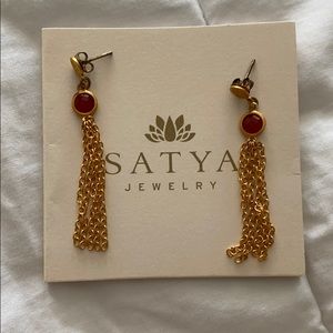 Satya earrings good with carnelian